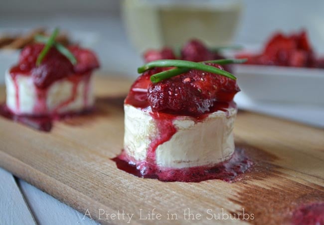 Cedar Planked Fruit & Wine Brie Bites {A Pretty Life}2