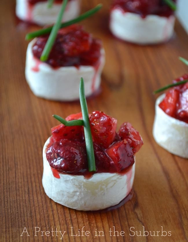 Cedar Planked Fruit & Wine Brie Bites {A Pretty Life}4