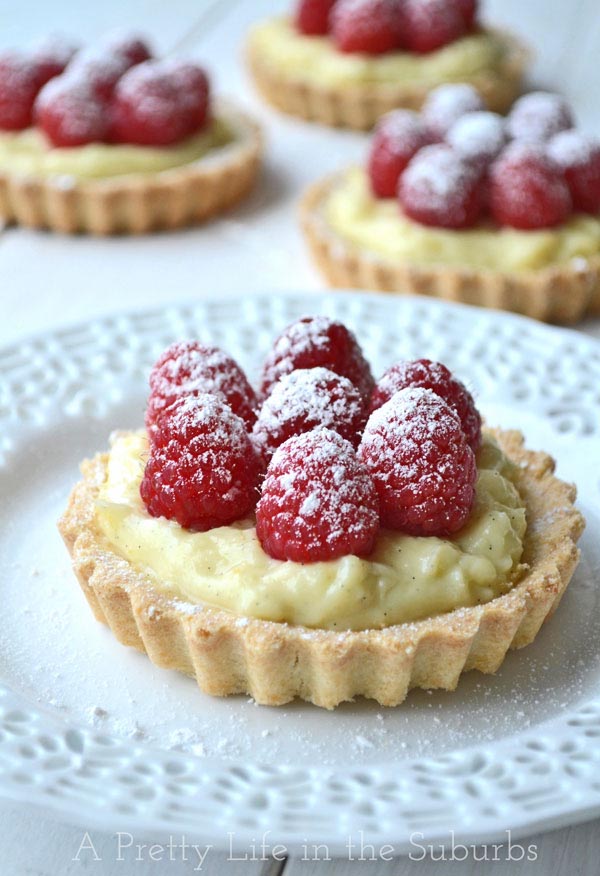Raspberry-&-Vanilla-Bean-Cream-Tart-{A-Pretty-Life)